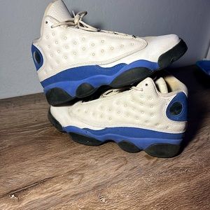 Hyper Royal Jordan retro 13